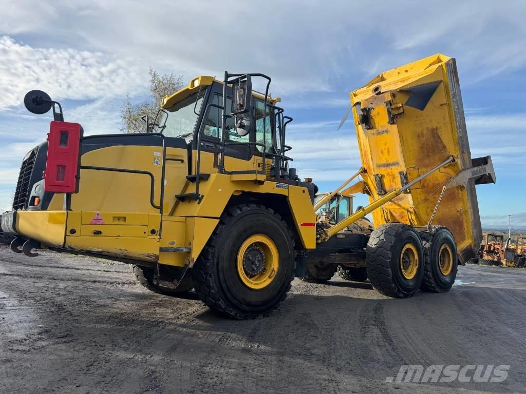 Komatsu HM 300-3 Tombereau articulé