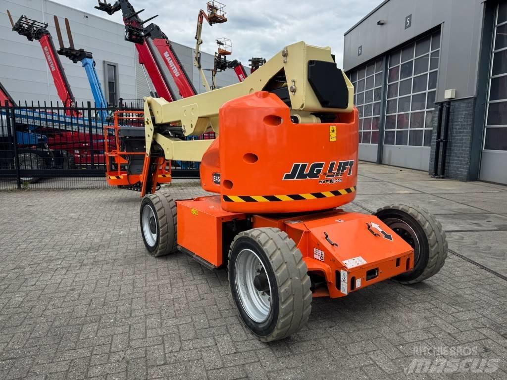 JLG E 450 AJ Nacelles articulées