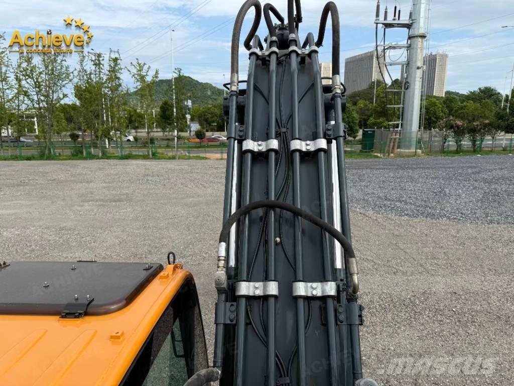 Hyundai 225LC-9S Pelle sur chenilles