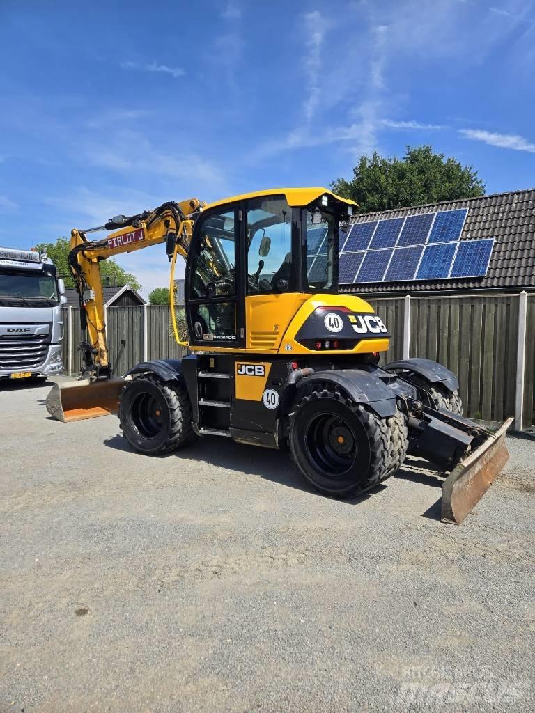 JCB 110 W Pelle sur pneus