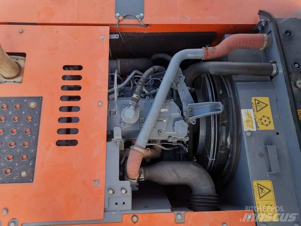 Hitachi ZX 240 Pelle sur chenilles