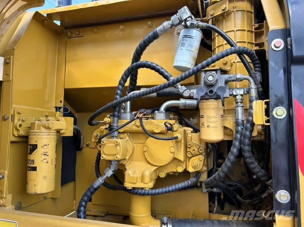 CAT 320 D Pelle sur chenilles