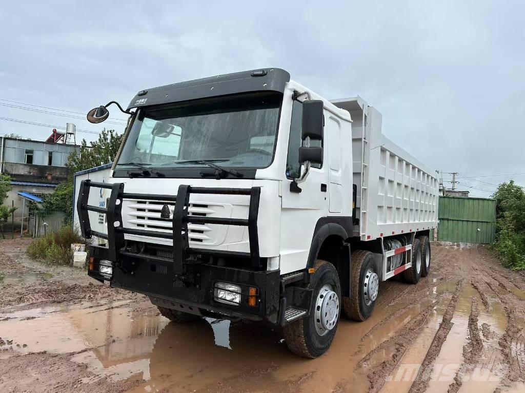 Howo 371hp 8X4 Camion benne