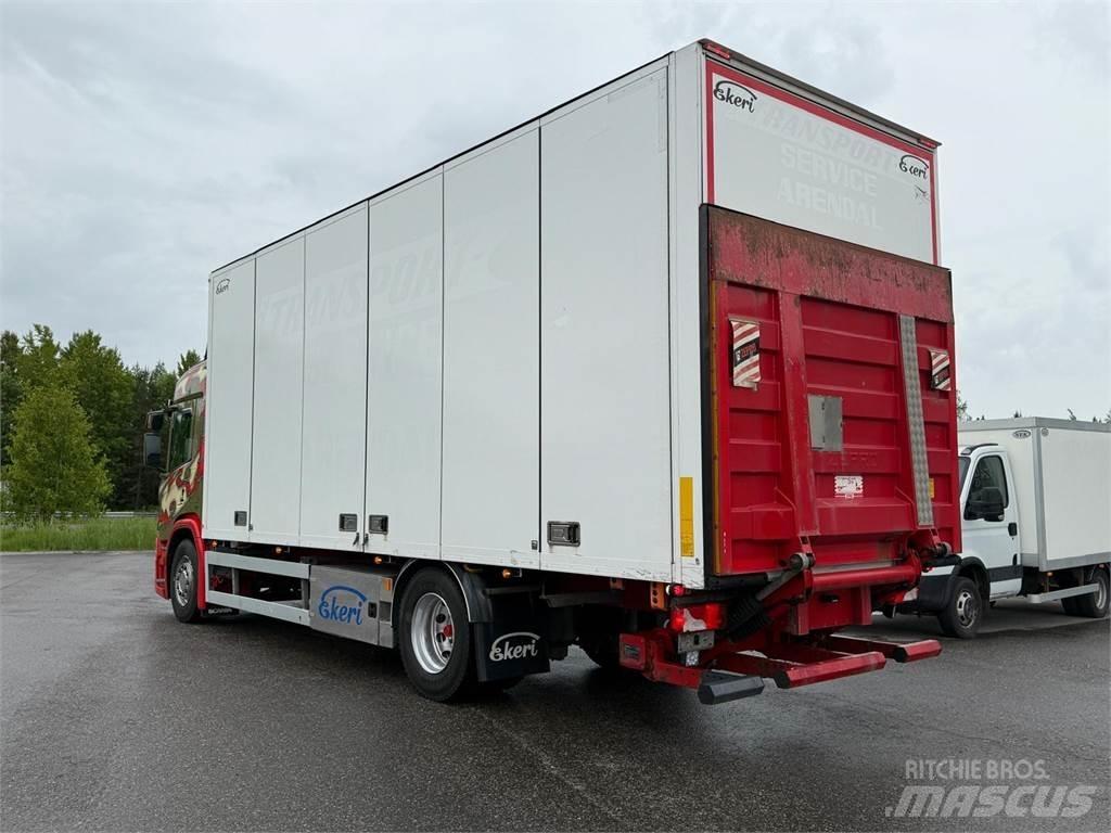 Scania P320 Camion Fourgon