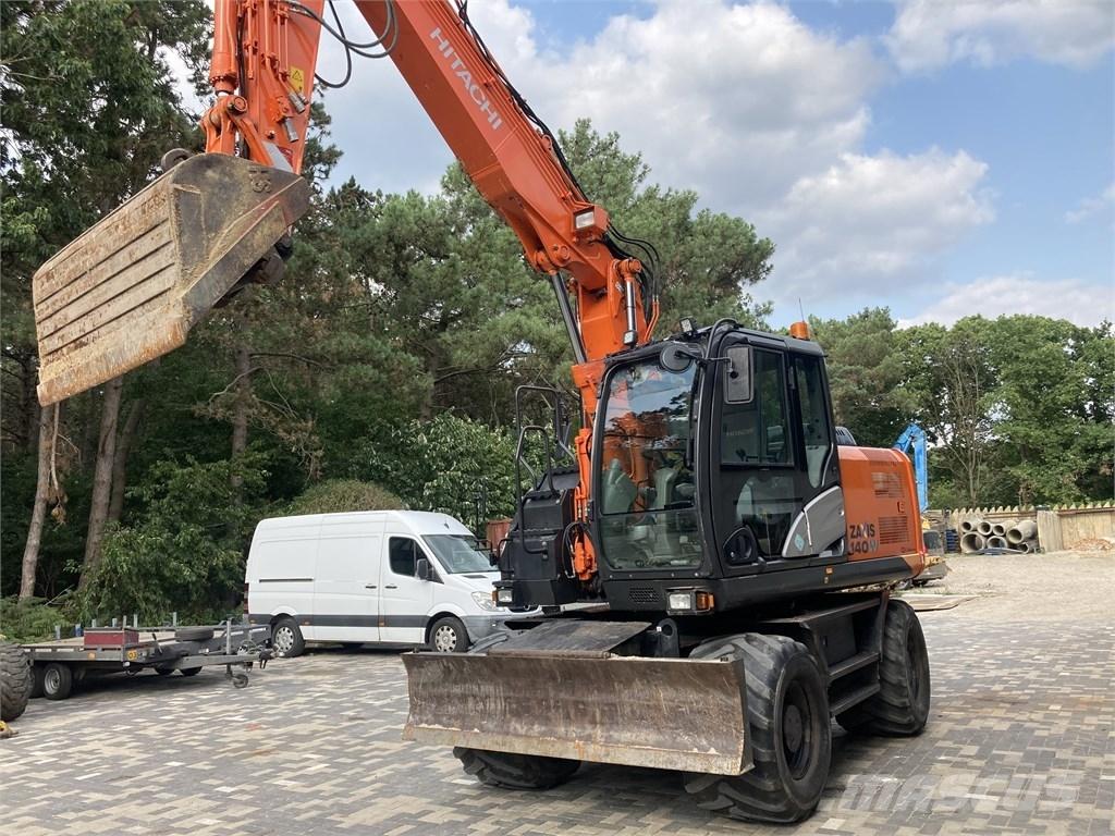 Hitachi ZX 140 W-5 Pelle sur pneus