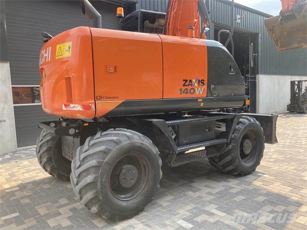Hitachi ZX 140 W-5 Pelle sur pneus