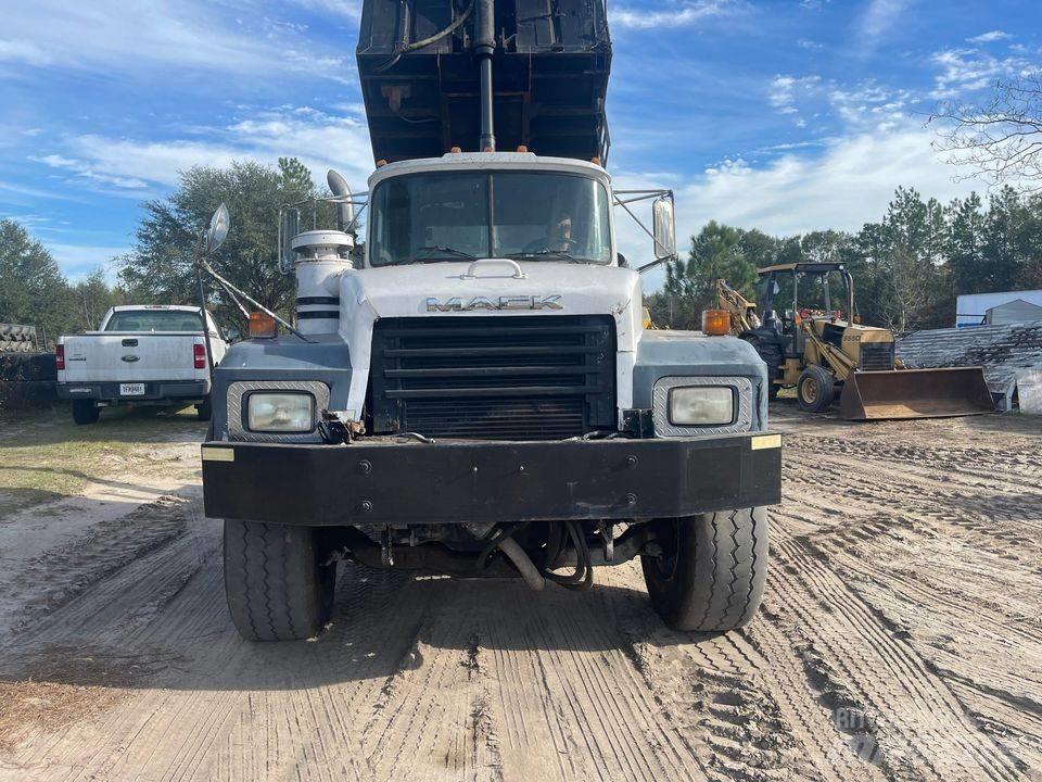 Mack dump Camion benne
