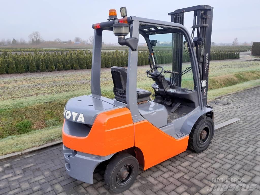 Toyota Tonero 25 Chariots diesel