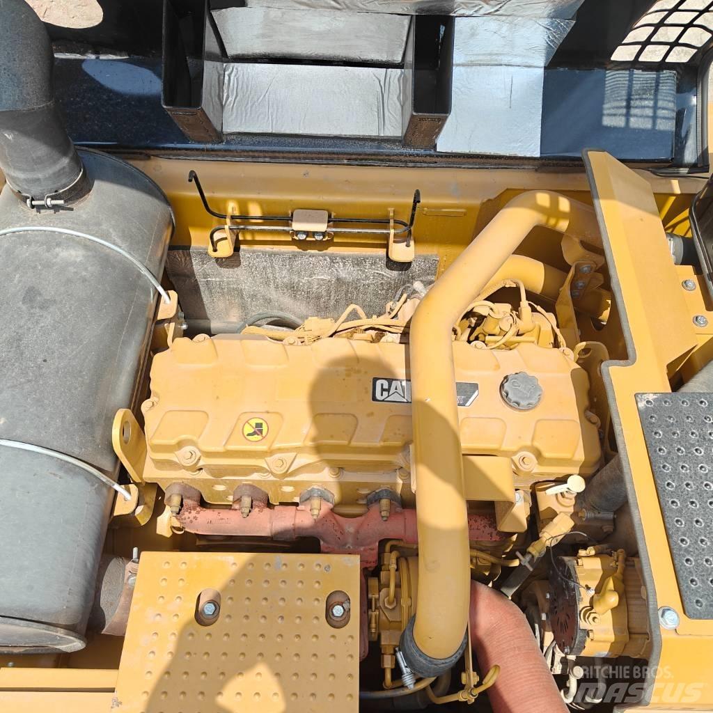 CAT 340 D L Pelle sur chenilles
