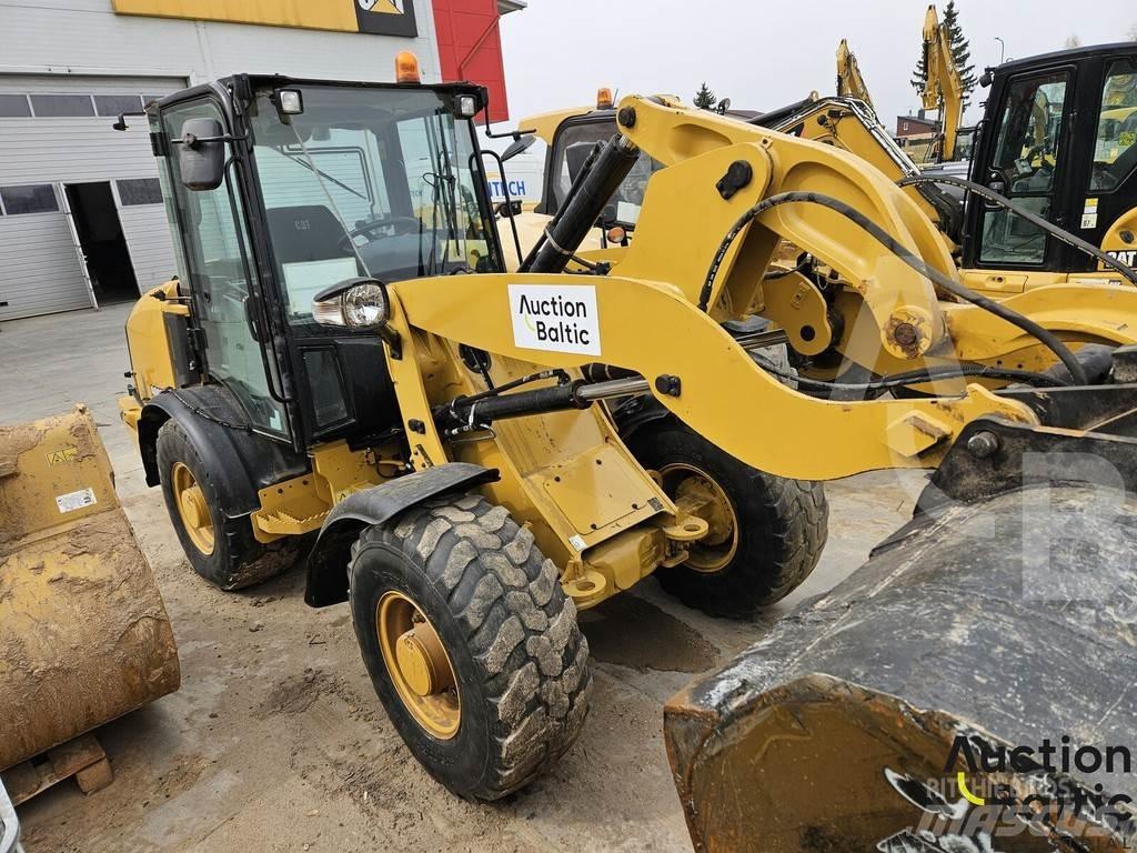 CAT 906 M Chargeuse sur pneus