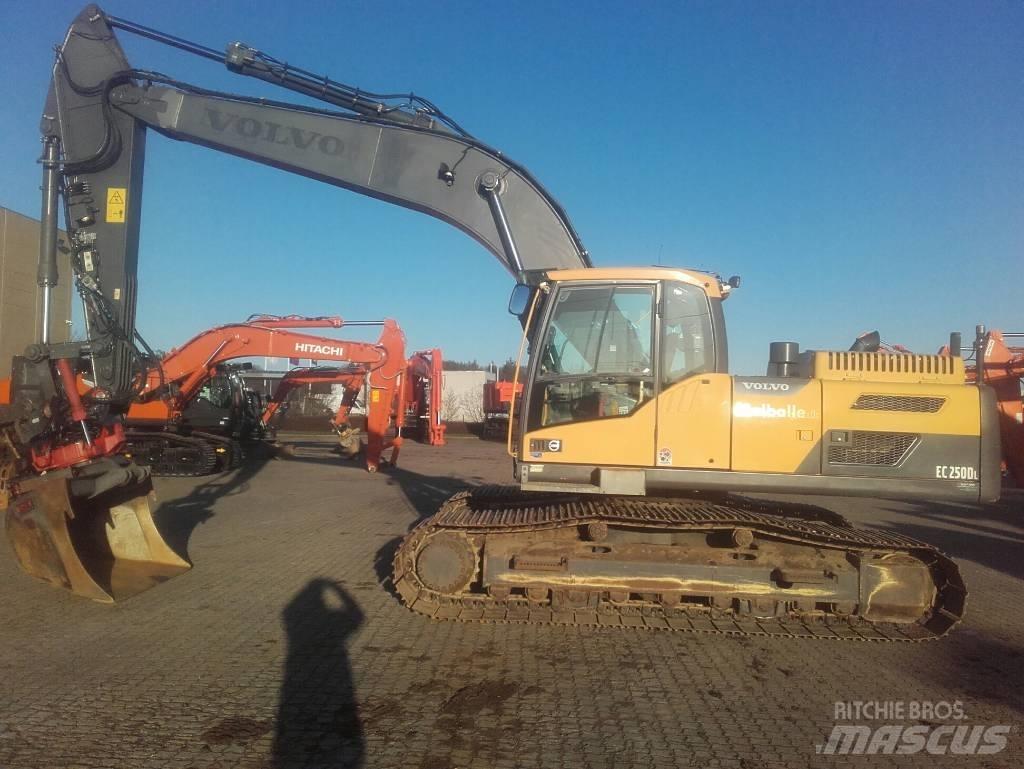 Volvo EC250DL Pelle sur chenilles