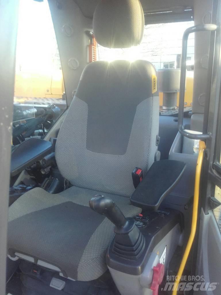 Volvo EC250DL Pelle sur chenilles