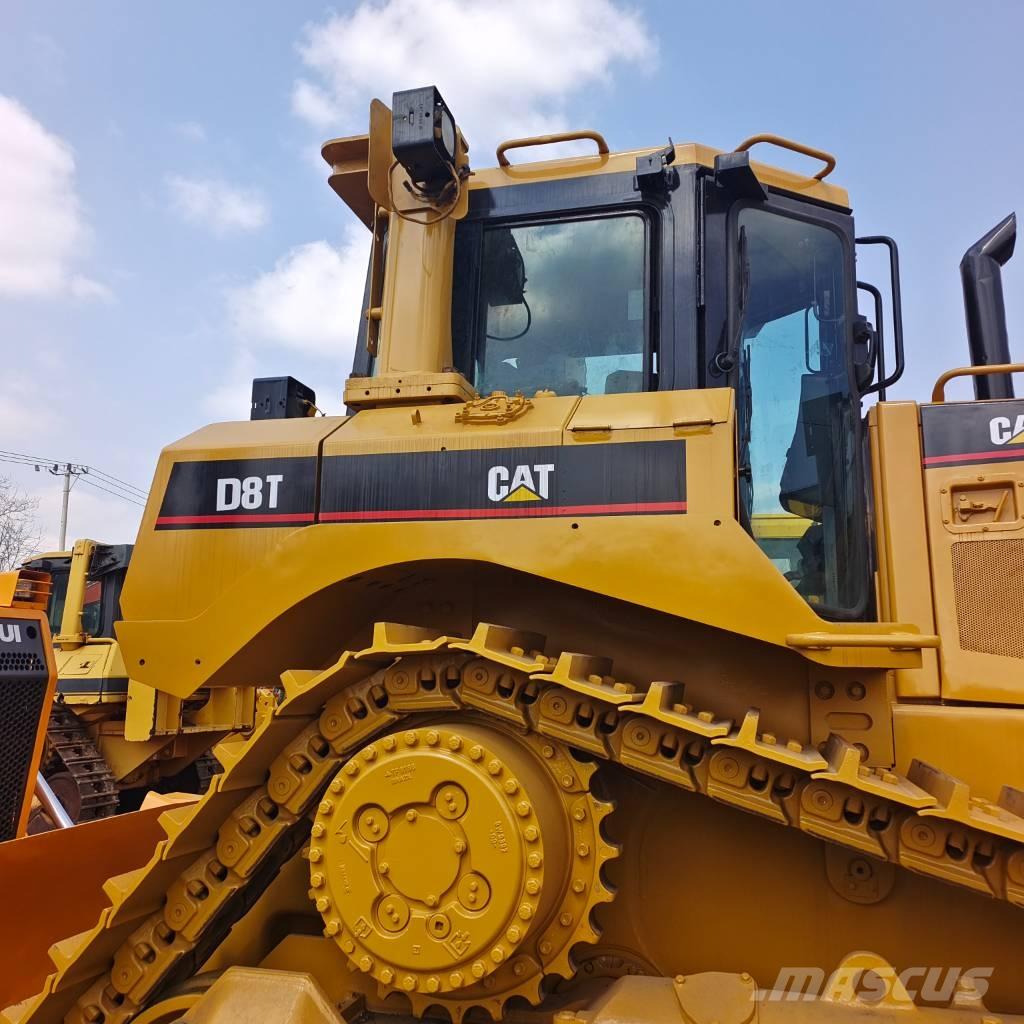 CAT D 8 T Bouteurs sur chenilles