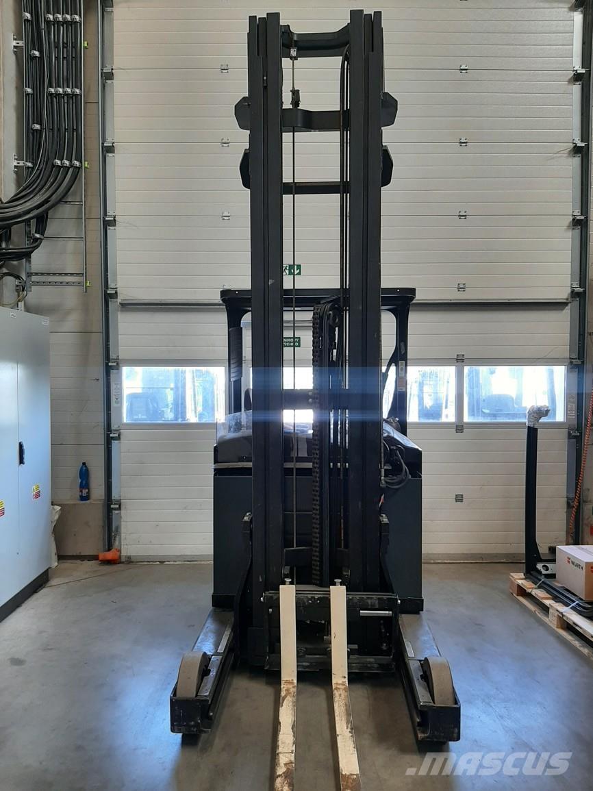 Yale MR16H Chariot à mât rétractable