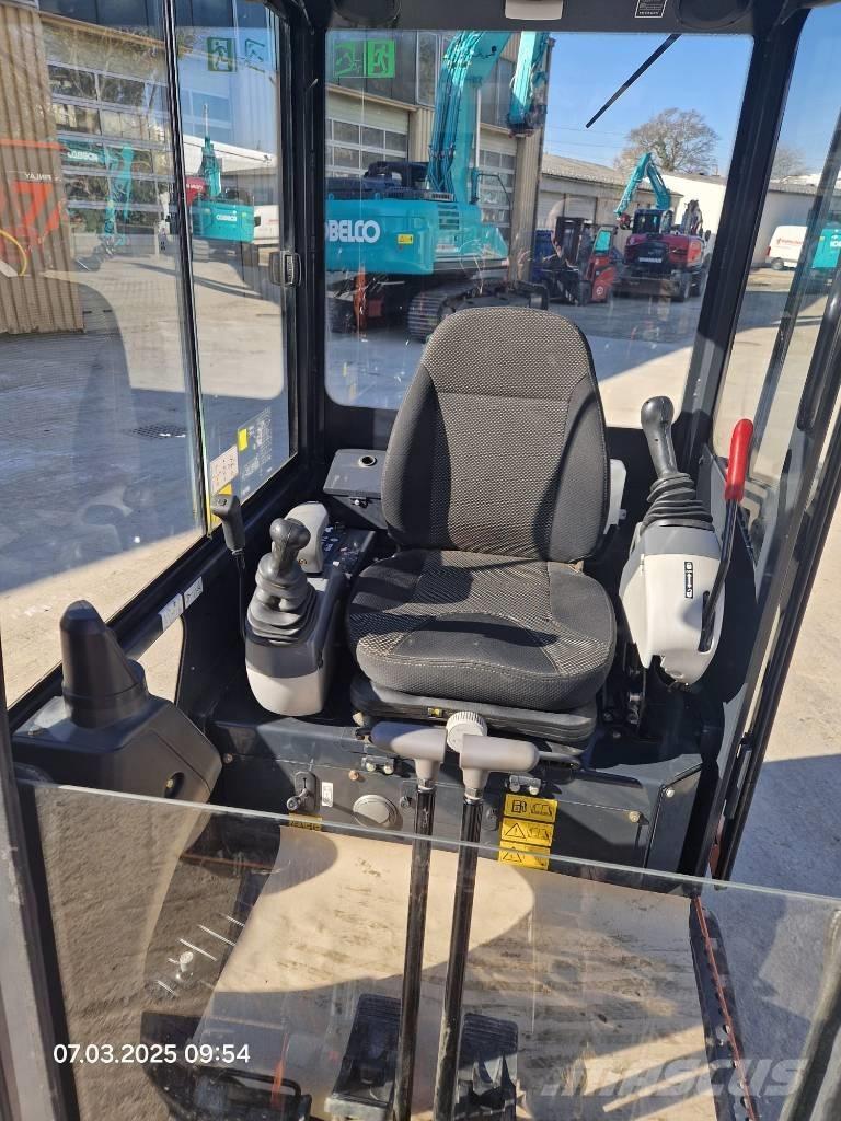 Hitachi ZX 19-6 Mini pelle < 7t