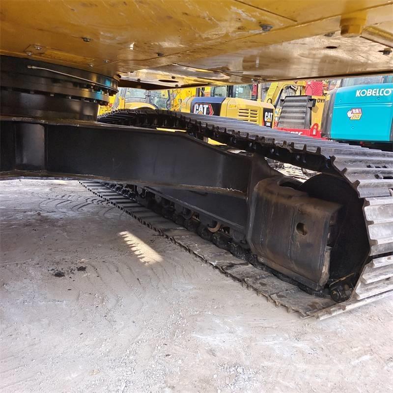 Komatsu PC 220-7 Pelle sur chenilles