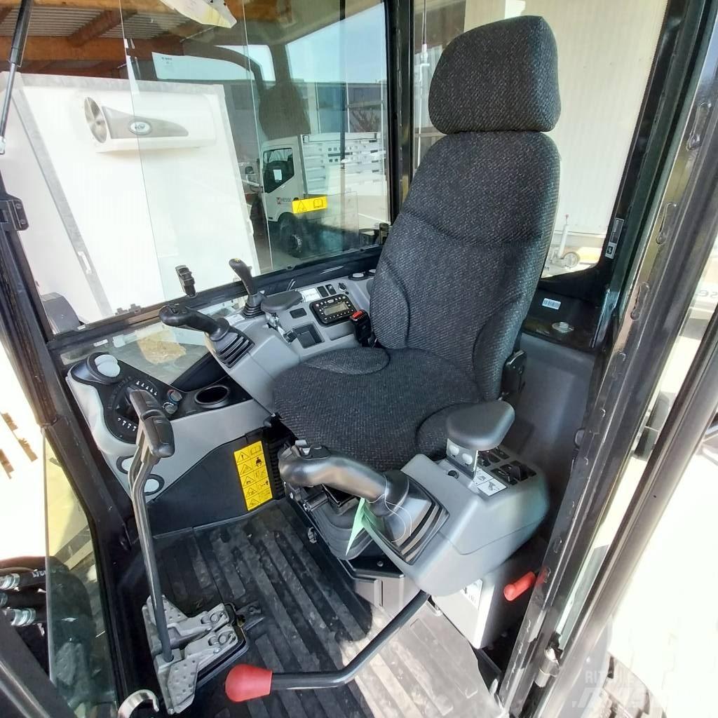 Bobcat E 27 Mini pelle < 7t