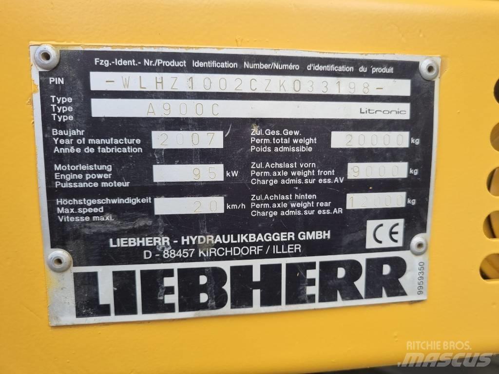 Liebherr A 900 C Pelle sur pneus