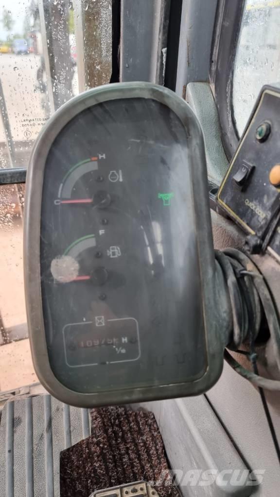 Volvo EC 210 B LC Pelle sur chenilles