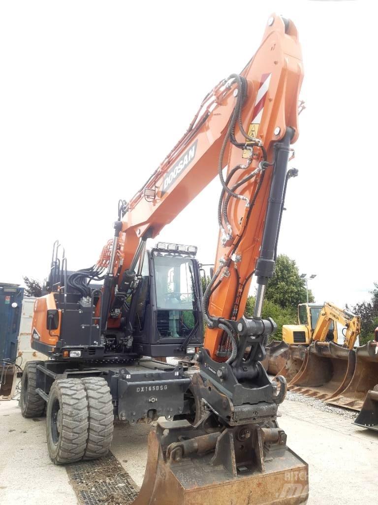 Doosan DX165 WR-7 Pelle sur pneus