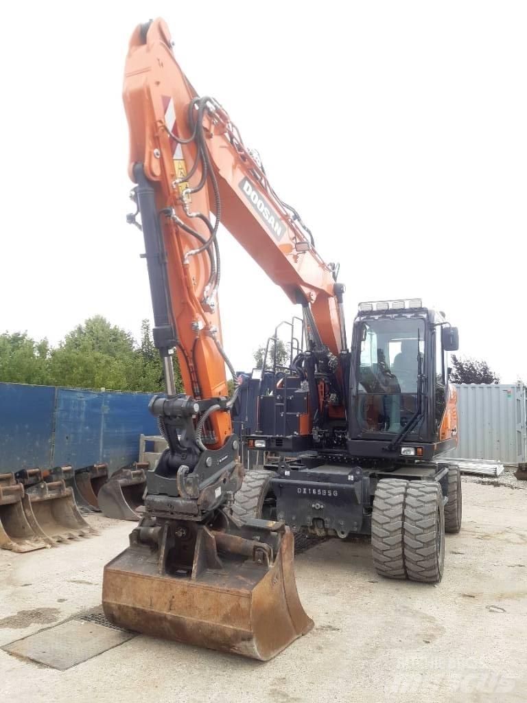 Doosan DX165 WR-7 Pelle sur pneus