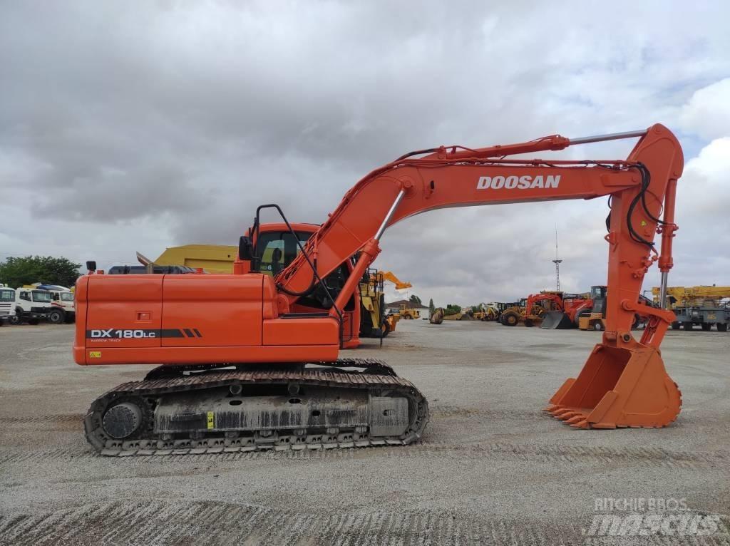 Doosan DX 180 LC Pelle sur chenilles