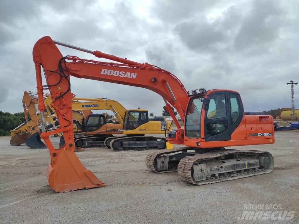 Doosan DX 180 LC Pelle sur chenilles