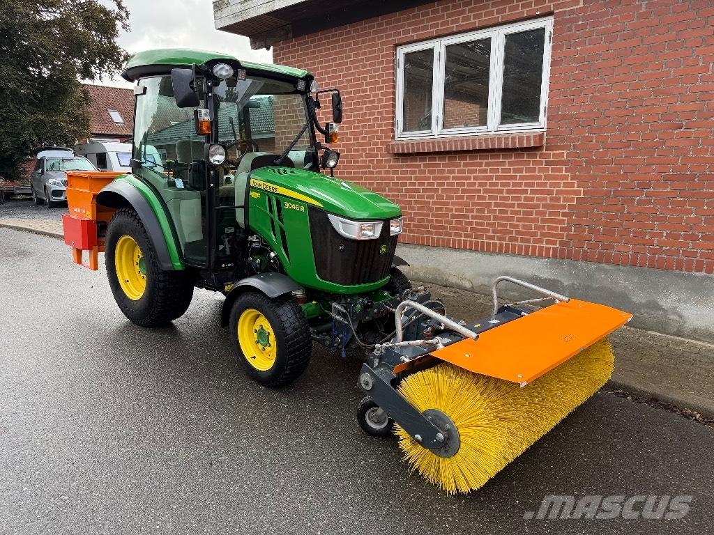 John Deere 3046 R Tracteur