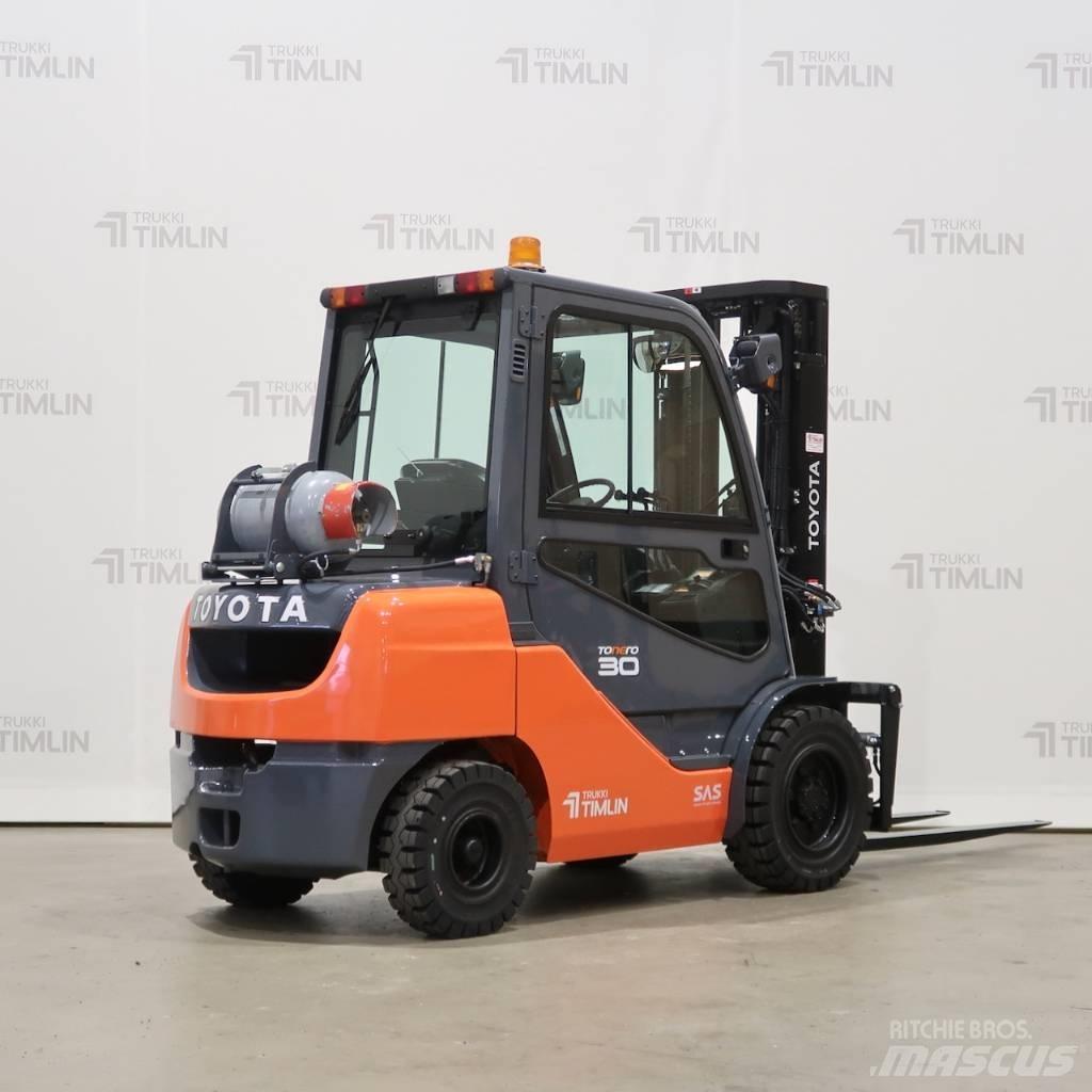 Toyota 02-8FGF30 Chariots GPL