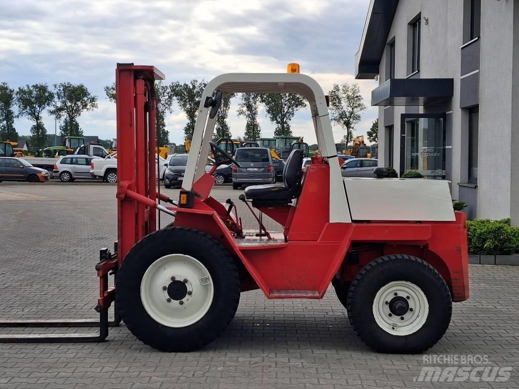 Manitou MC 25 Chariot tout terrain