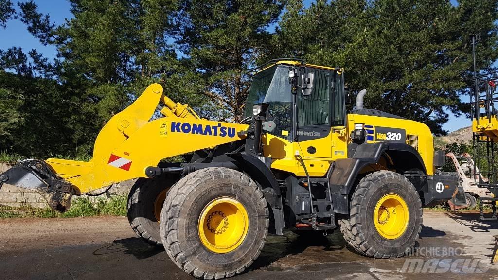 Komatsu WA320-8E0 Chargeuse sur pneus