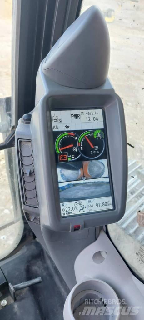 Hitachi ZX 135 US-6 Pelle sur chenilles