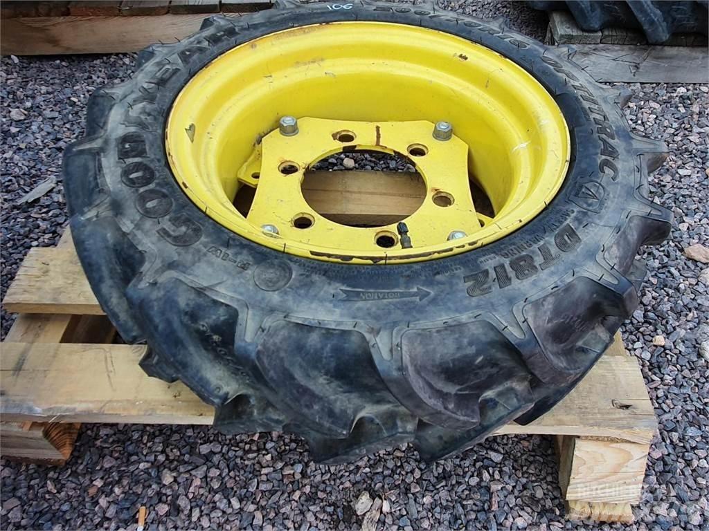 Goodyear 200/70R16 Pneus, roues et jantes