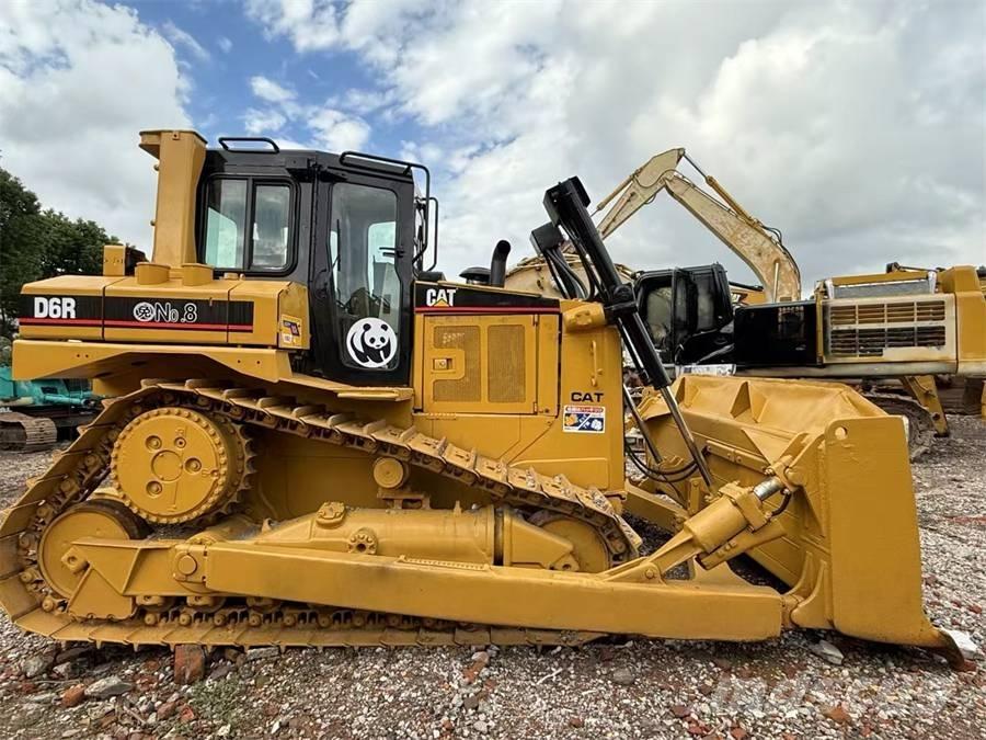 CAT D 6 R Bouteurs sur chenilles