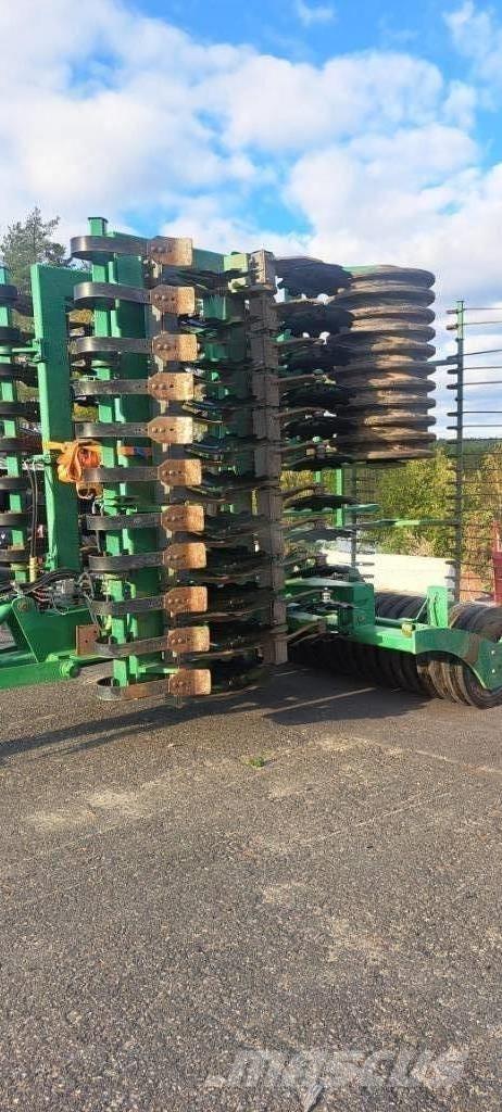 Kivi-Pekka Lamu 550 Crover crop