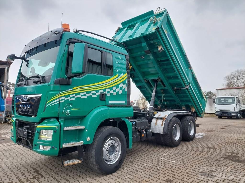 MAN TGS 26.460 Camion benne