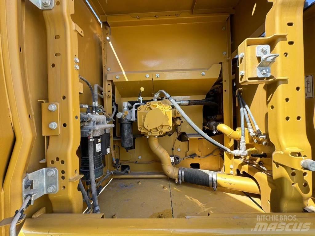 CAT 323GC Pelle sur chenilles
