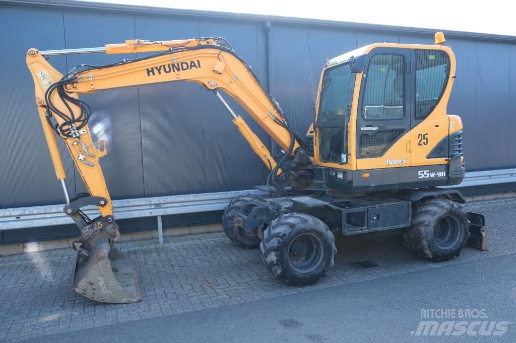  Robex 55W-9A Pelle sur pneus