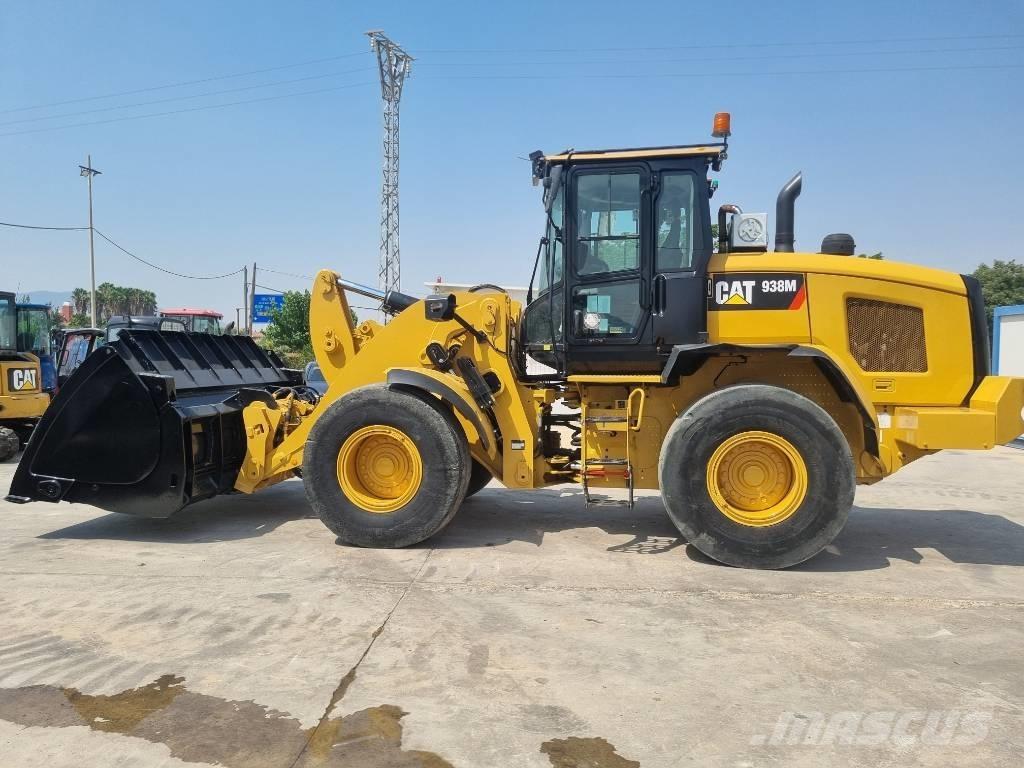 CAT 938 M Chargeuse sur pneus