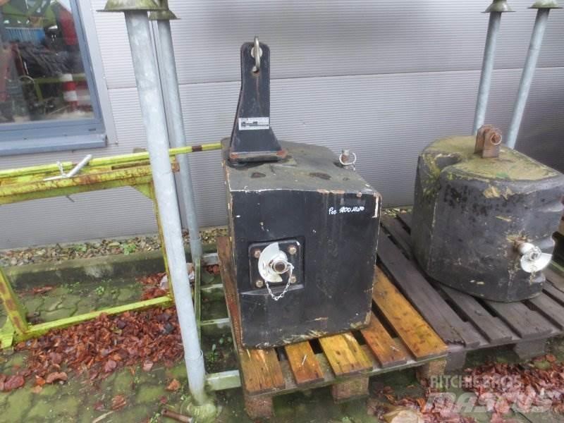 Saphir 1800kg MUFO Autres équipements pour tracteur