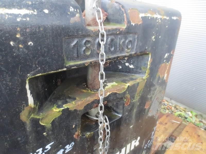 Saphir 1800kg MUFO Autres équipements pour tracteur