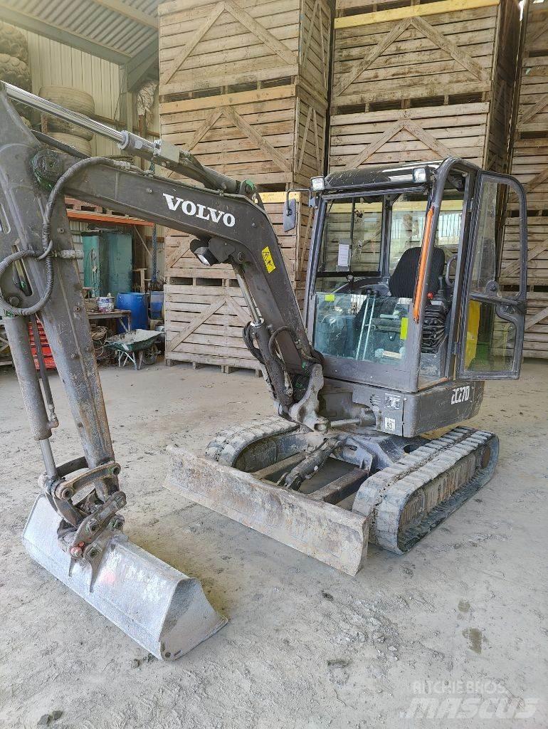 Volvo EC 27 D Mini pelle < 7t