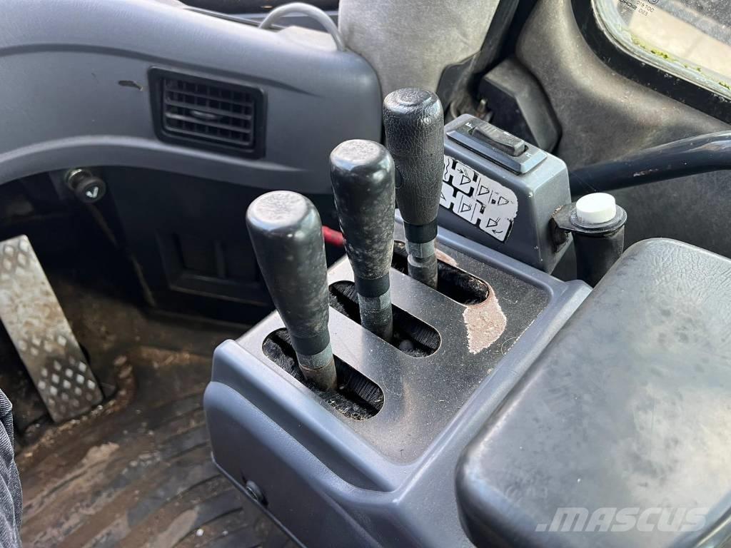 Komatsu WA 470-5 Chargeuse sur pneus