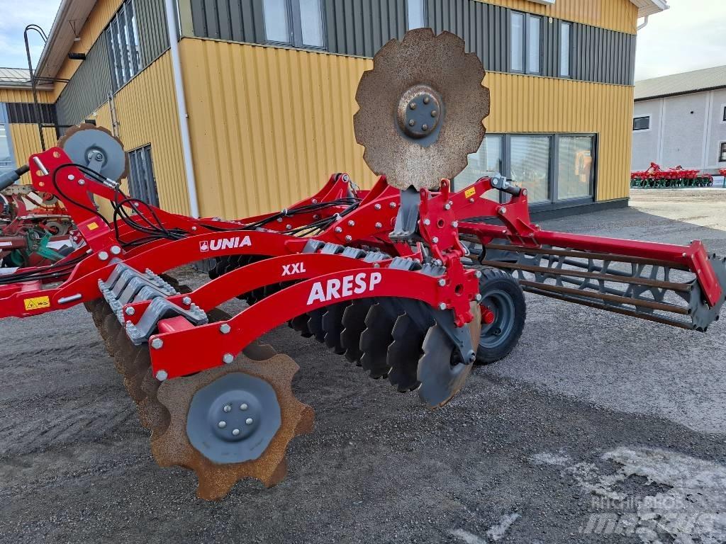 Unia Ares 4 XL Crover crop