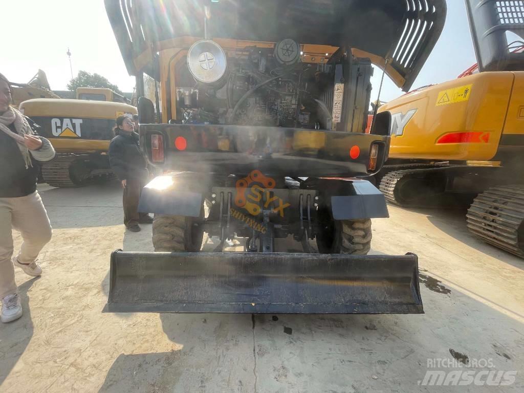 Hyundai 60w-9 Pelle sur pneus