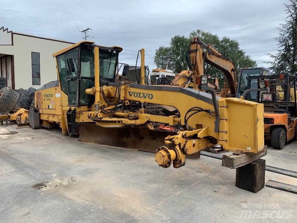 Volvo G990 Niveleuse