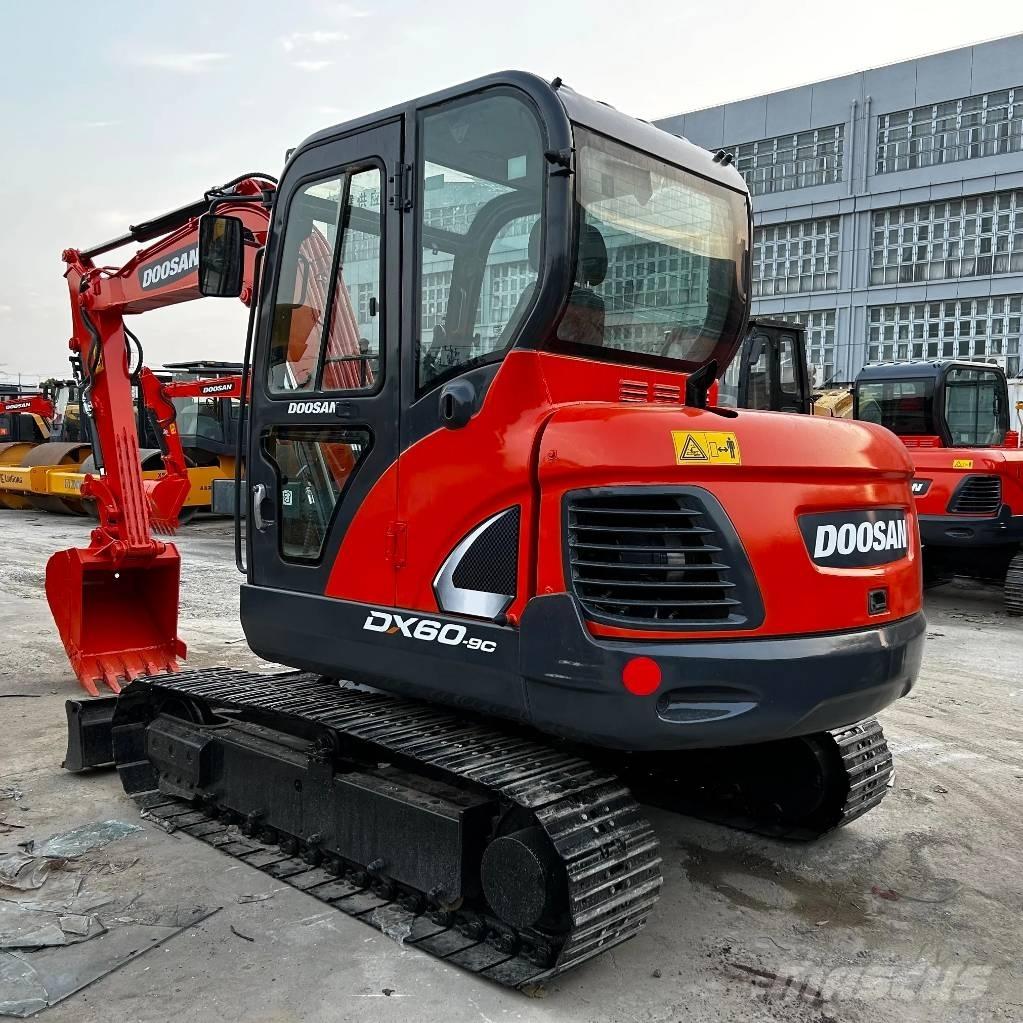 Doosan DX60-9C Mini pelle < 7t