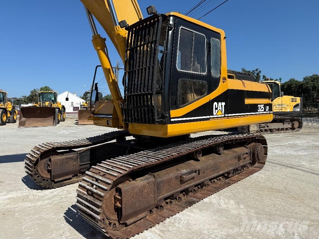 CAT 325 LN Pelle sur chenilles