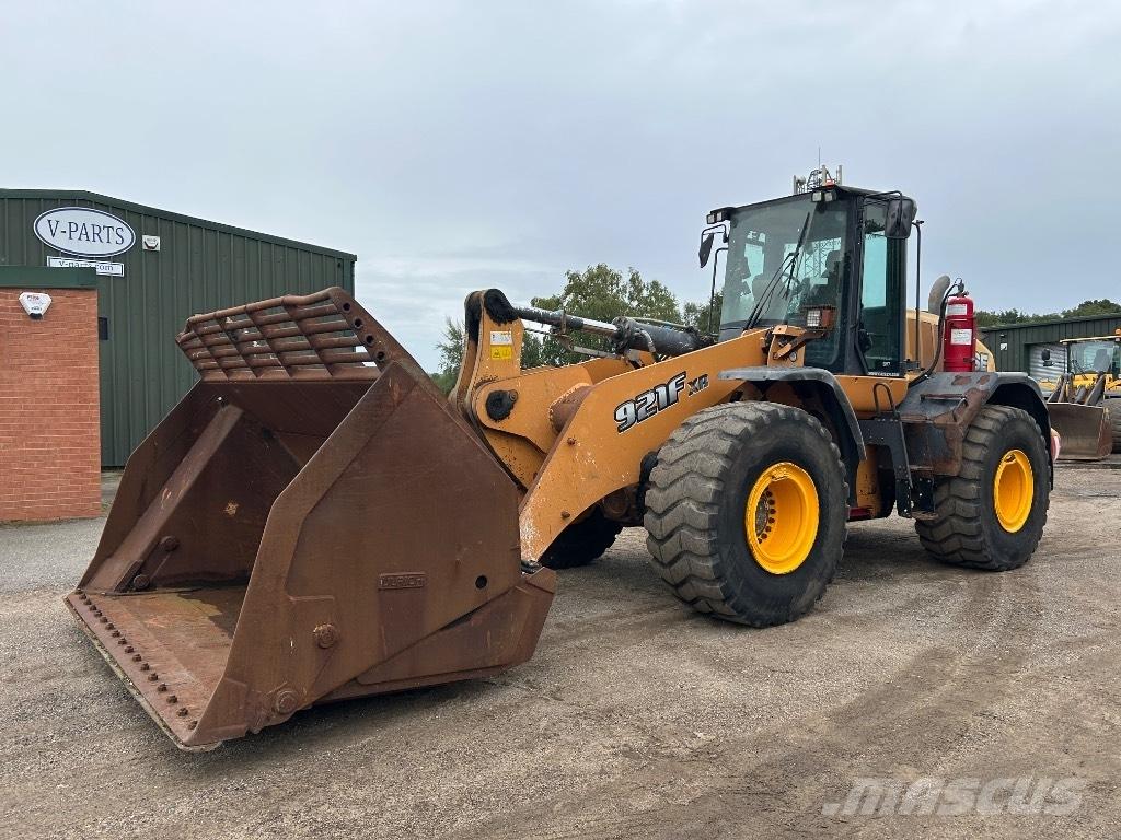 CASE 921F XR Chargeuse sur pneus