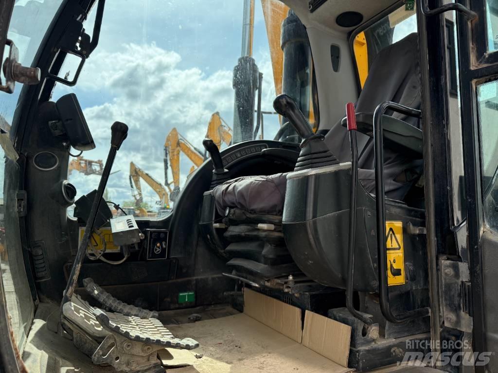 JCB JS 360 LC HRD Pelle sur chenilles